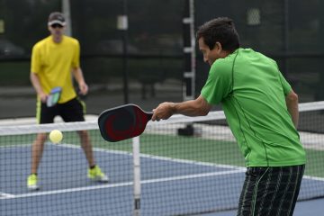 how to keep the ball low in pickleball